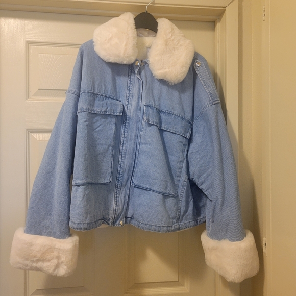 Fashion Nova Light Denim and Fur Trim Jacket - Picture 3 of 7